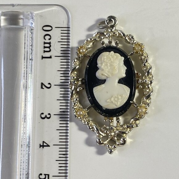 Victorian Revival Baroque Black Glass Cameo Goddess Mourning Pendant - Picture 3 of 4